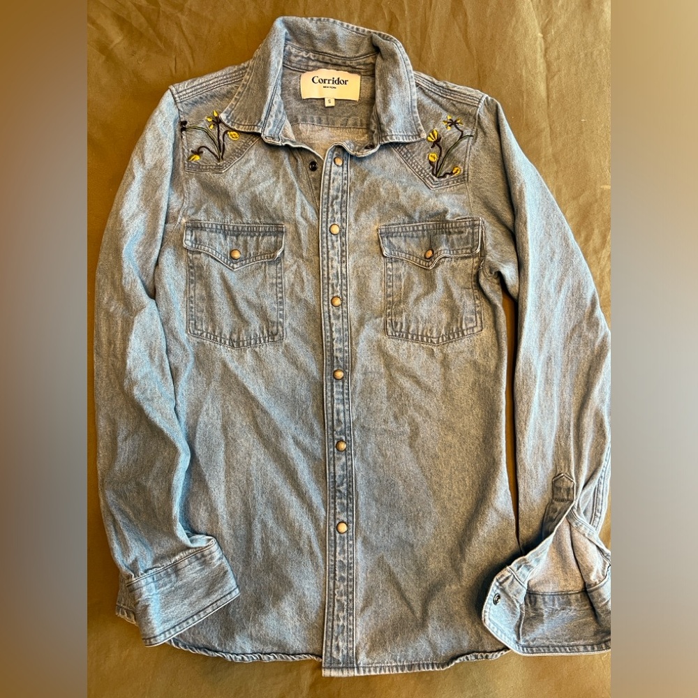 Western Corridor denim men’s long sleeve with embroidered floral designs